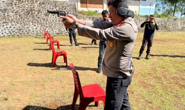 POLRES-MANGGARAI-POLDA-NTT-GELAR-LATIHAN-MENEMBAK-TW-I-TAHUN-2026,-TINGKATKAN-KEMAMPUAN,-PROFESIONALISME,-DAN-KESIAPSIAGAAN-PERSONEL
