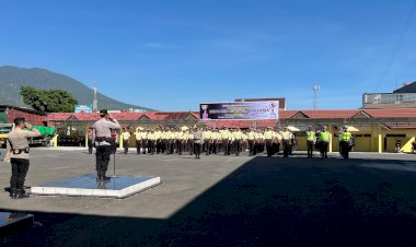 Pelatihan-Satpam-Gada-Pratama-XI-Polres-Manggarai-Resmi-Ditutup-Kapolda-NTT-Ingatkan-Lulusan-Satpam-Gada-Pratama-Terus-Asah-Kemampuan
