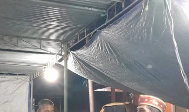 KOMITMEN-HADIR-DI-TENGAH-MASYARAKAT,-BHABINKAMTIBMAS--RAHONG-UTARA--POLRES-MANGGARAI-PANTAU-PESTA-SEKOLAH-DAN-SAMPAIKAN-PESAN-KAMTIBMAS-DI-RAHONG-UTARA