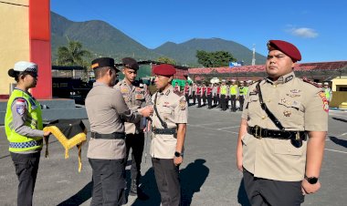 YANG-DATANG-MEMBAWA-HARAPAN,-YANG-PERGI-MENINGGALKAN-KENANGAN,-KAPOLRES-MANGGARAI-PIMPIN-SERTIJAB-KASAT-RESKRIM,-TEKANKAN-PROFESIONALISME-DALAM-PENEGAKAN-HUKUM