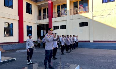 KAPOLRES-MANGGARAI-AKBP-LEVI-DEFRIANSYAH-GELORAKAN-NILAI-NILAI-TRI-BRATA-DAN-CATUR-PRASETYA,-BANGUN-ETOS-KERJA-DAN-CEGAH-PELANGGARAN-PERSONEL