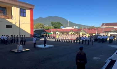 Wakapolres-Manggarai-Tekankan-Pentingnya-Profesionalisme-dan-Disiplin-Anggota-dalam-Pelaksanaan-Tugas