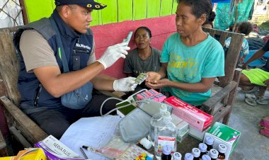 SIDOKES-POLRES-MANGGARAI-LAKUKAN-EMERGENCY-CALL-WARGA-SESAK-NAPAS-KORBAN-TERDAMPAK-GEMPA-BUMI-DI-REO