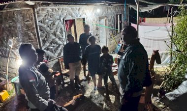 Redam-Kepanikan-Warga-Terdampak-Gempa,-Padal-Posko-Barang-Kolong-Reo-Laksanakan-Patroli-Dialogis-Humanis-dan-Berikan-Penguatan