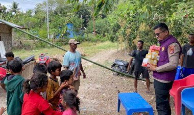 POLRES-MANGGARAI-TERUS-LAKUKAN-TRAUMA-HEALING,-BANTU-PEMULIHAN-PSIKOLOGIS-ANAK-ANAK-PENYINTAS-GEMPA-M-7,7