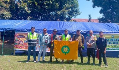 Polri-Kawal-Penyaluran-Donasi-Universitas-Nusa-Cendana-untuk-Korban-Gempa-di-Cibal-Barat