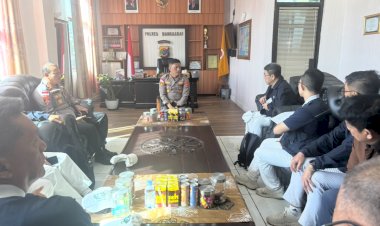 KAPOLRES-MANGGARAI-TERIMA-TIM-RELAWAN-YAYASAN-BUDDHA-TZU-CHI,-SALURKAN-BANTUAN-UNTUK-KORBAN-GEMPA