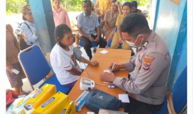 POLRES-MANGGARAI-BERIKAN-PELAYANAN-KESEHATAN-GRATIS-BAGI-MASYARAKAT-TERDAMPAK-GEMPA-BUMI