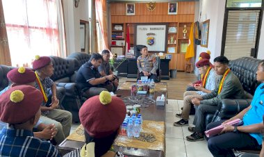KAPOLRES-MANGGARAI-TERIMA-AUDIENS-PENGURUS-BARU-PMKRI,-BAHAS-PERKEMBANGAN-PENANGANAN-KASUS-KEMATIAN-RESTINA-TIJA
