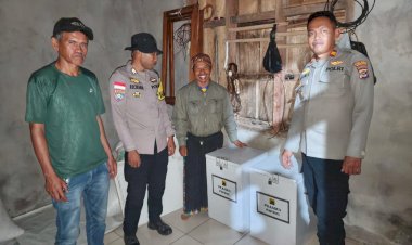 POLSEK-SATARMESE-LAKSANAKAN-PENGECEKAN-DAN-PENGAMANAN-LOGISTIK-PILKADES-DESA-PAPANG,-PASTIKAN-SITUASI-TETAP-AMAN-DAN-KONDUSIF