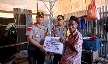 Kapolda-NTT-Irjen-Pol.-Reza-Arief-Dewanto-Sambangi-Warga-Terdampak-Gempa-di-Manggarai-Barat,-Salurkan-Bantuan-Kemanusiaan