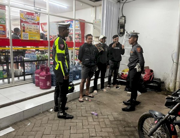 SATUAN LALU LINTAS POLRES MANGGARAI GELAR PATROLI MALAM ANTISIPASI BALAP LIAR DAN PARKIR LIAR DI KAWASAN PERKOTAAN RUTENG