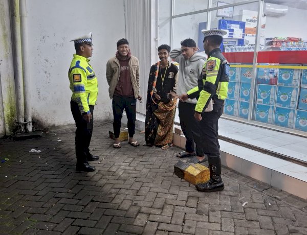 POLRES MANGGARAI INTENSIFKAN PATROLI MALAM ANTISIPASI BALAP LIAR DAN LAKA LANTAS