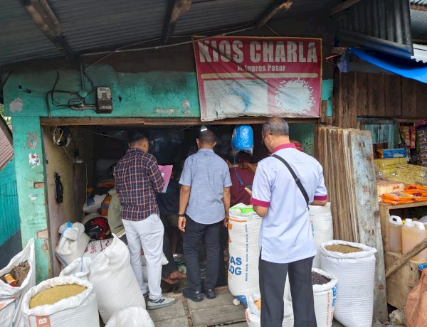 Satgas Pangan Manggarai Pastikan Harga Beras dan Minyak Kita Sesuai HET di Pasar Inpres Ruteng