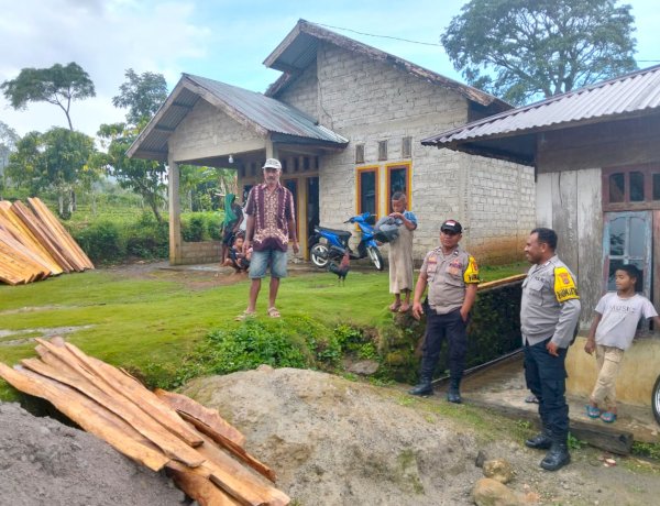 Bhabinkamtibmas Polsek Ruteng Intensifkan Sambang Warga di Desa Pong La’o, Perkuat Kemitraan dan Kamtibmas