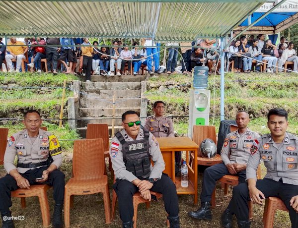 POLRES MANGGARAI AMANKAN TURNAMEN SEPAK BOLA DAN BOLA VOLI DALAM RANGKA DIES NATALIS KE-67 UNIKA SANTU PAULUS RUTENG