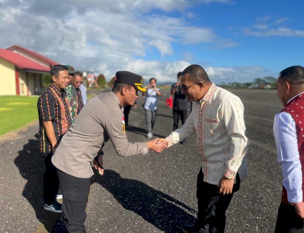 Perkuat Sinergitas, Kapolres Manggarai Hadiri Penjemputan Gubernur NTT Bersama Forkopimda
