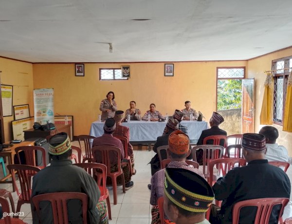 Sat Binmas Polres Manggarai Gelar Penyuluhan Binredawan di Desa Poco Likang, Perkuat Kesadaran Masyarakat Menjaga Kamtibmas dan Cegah Kenakalan Remaja