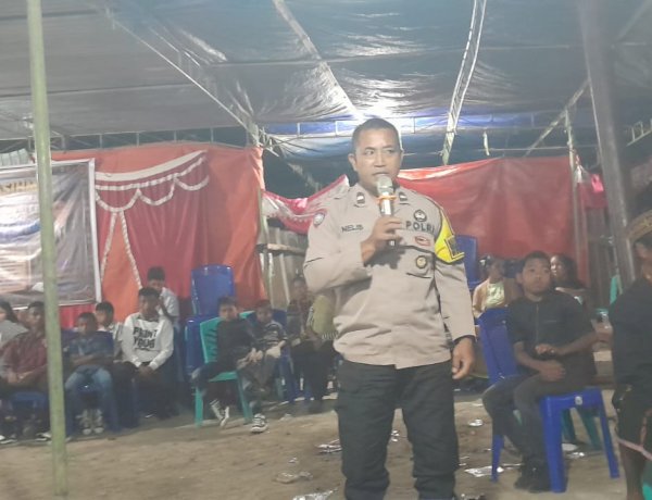 BHABINKAMTMAS DESA BUAR HADIRI DAN PANTAU PESTA SEKOLAH, WUJUD NYATA KEHADIRAN POLRI DALAM MENJAGA KAMTIBMAS DI TENGAH MASYARAKAT