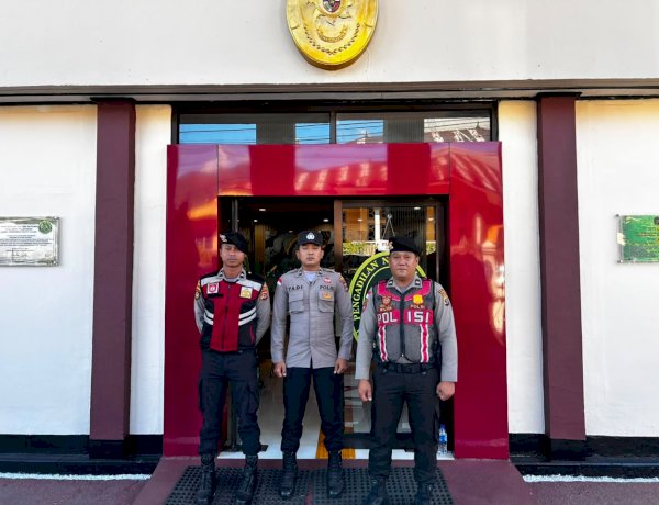 PERSONEL POLRES MANGGARAI LAKSANAKAN PENGAMANAN SIDANG DI PENGADILAN NEGERI RUTENG, SITUASI BERLANGSUNG AMAN DAN TERKENDALI