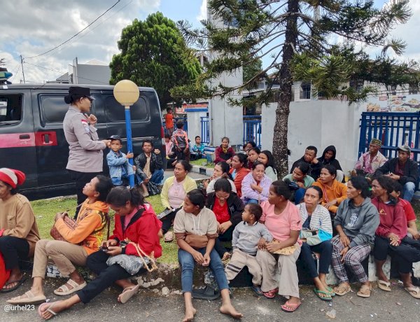 SAT BINMAS POLRES MANGGARAI EDUKASI MASYARAKAT PENERIMA BANTUAN PENDIDIKAN AGAR MEMANFAATKAN DANA SECARA TEPAT SASARAN