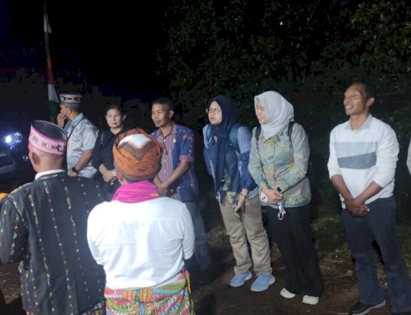 BHABINKAMTMAS KECAMATAN WAE RI'I LAKSANAKAN PENGAMANAN DAN PENDAMPINGAN TIM VERIFIKASI FAKTUAL DESA PERSIAPAN COMPANG RU'A