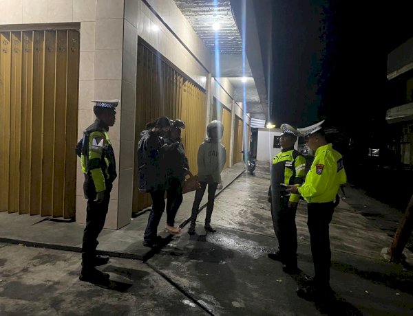 Patroli Malam Satlantas Polres Manggarai Intensifkan Pencegahan Balap Liar dan Kecelakaan Lalu Lintas
