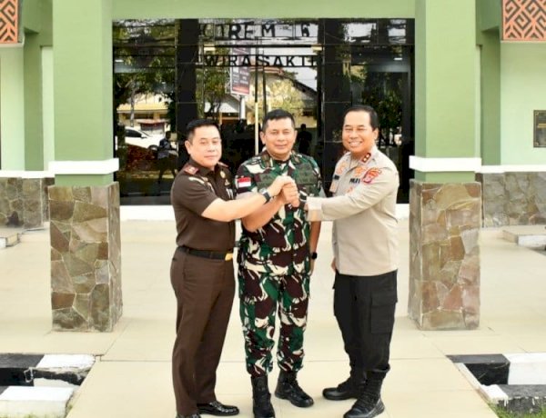 Perkuat Soliditas TNI, Polri, dan Kejaksaan, Kapolda NTT Gelar Silaturahmi Bersama Danrem 161/Wirasakti dan Kajati NTT