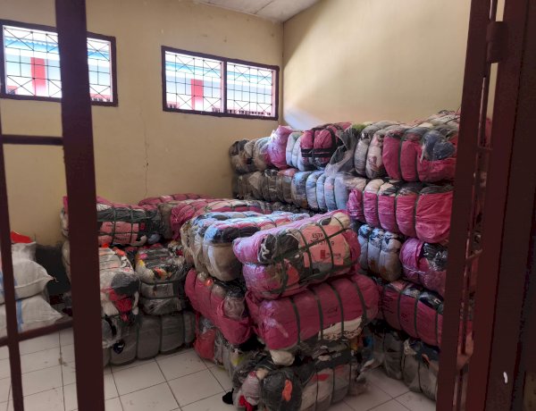 157 Ballpress Pakaian Bekas Impor Ilegal Dilimpahkan ke Kejaksaan, Dirreskrimsus Polda NTT Tegaskan Komitmen Berantas Penyelundupan