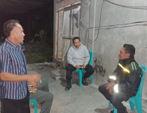 Kanit Binmas dan Bhabinkamtibmas Polsek Reo Amankan Resepsi Pernikahan, Wujudkan Rasa Aman bagi Masyarakat