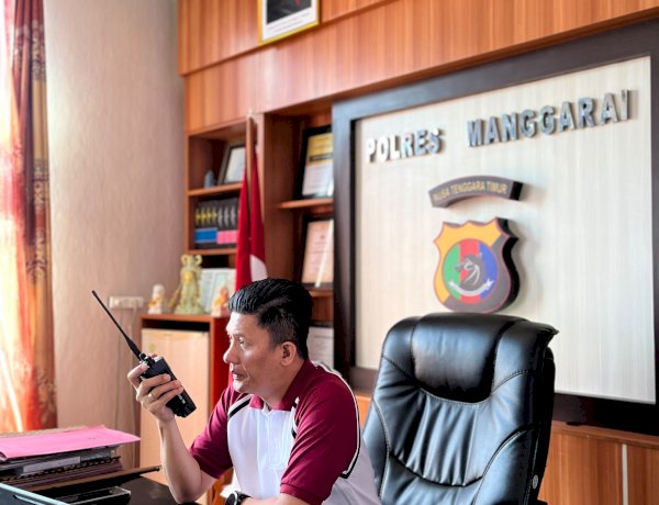 MEMBANGUN KOMUNIKASI CEPAT, EFEKTIF DAN EFISIEN, KAPOLRES MANGGARAI AKTIFKAN KEMBALI PENGGUNAAN HANDY TALKY (HT) DALAM PELAKSANAAN TUGAS KEPOLISIAN