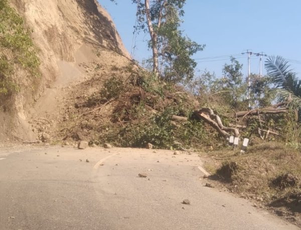 POLRES MANGGARAI TERUS LAKUKAN PENDATAAN DAN EVAKUASI PASCA GEMPA BUMI, 15 ORANG MENINGGAL DUNIA DAN 44 BANGUNAN RUSAK