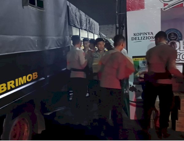 POLRES MANGGARAI BANTU MENYALURKAN BANTUAN ASLOG MABES POLRI KE KABUPATEN MANGGARAI