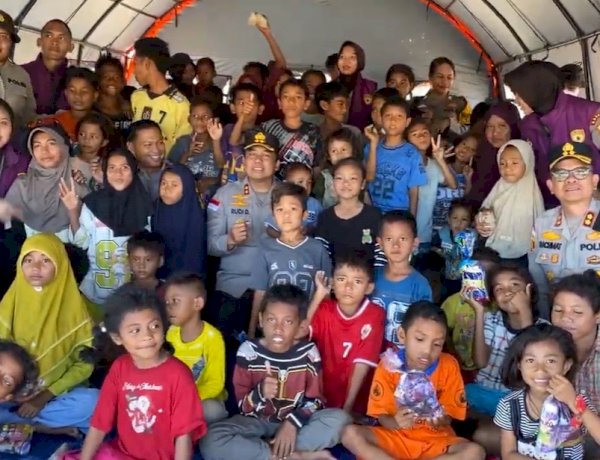 Anak-Anak Korban Bencana Tak Boleh Kehilangan Harapan”, Pesan Kapolda NTT di Tengah Pengungsian Gempa