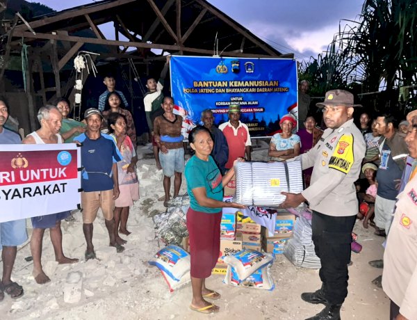 Bantuan Polda Jawa Tengah Disalurkan kepada Warga Terdampak Gempa di Cibal Barat