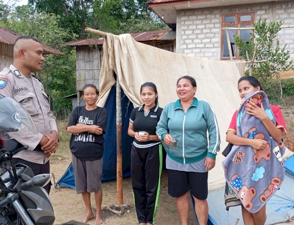 Bhabinkamtibmas Polres Manggarai Data Tenda Pengungsian Mandiri, Pastikan Kondisi Warga Terpantau