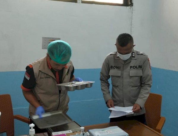 DOKKES POLRES MANGGARAI LAKSANAKAN PEMERIKSAAN FOOD SECURITY MENU MAKAN BERGIZI GRATIS, LIMA MENU DINYATAKAN LAYAK DISAJIKAN
