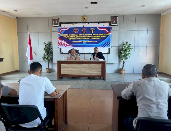 Subbidwabprof Bidpropam Polda NTT Gelar Sosialisasi dan Pembinaan Etika Profesi Polri kepada Personel Polres Manggarai