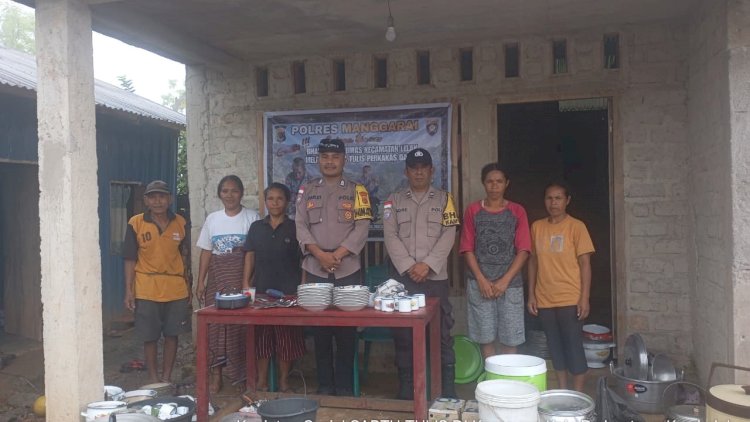 Dekati-Hati-Rakyat,-Bhabinkamtibmas-Polsek-Lelak-Gelar-Aksi-Sosial-