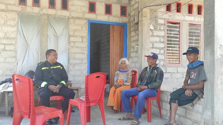 Masyarakat-Dusun-Watu-Alo-Sampaikan-Terima-Kasih-kepada-Bhabinkamtibmas-atas-Kepedulian-Menjaga-Kamtibmas-Pascapilkades