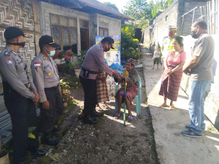 Peduli Ditengah Pandemik Covid - 19, Polres Manggarai Gelar Baksos Serentak.