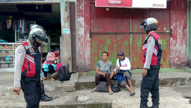 Tak Pakai Masker, Sat Samapta Polres Manggarai Berikan Teguran.