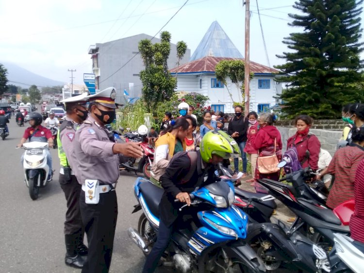 Sat. Lantas Polres Manggarai Lakukan Himbauan Kepada Masyarakat