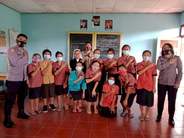 Pelatihan Bahasa Isyarat Disabilitas Polres Manggarai