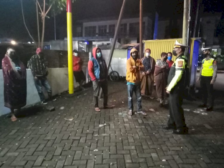 Himbauan Prokes Dan Tertib Berlalu Lintas, Sat Lantas Polres Manggarai Gelar Patroli