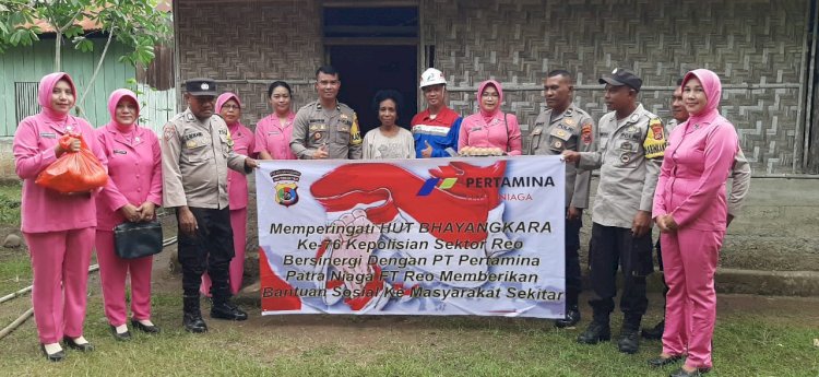 Anjangsana dan Bantuan Sosial Polsek Reo Dalam Rangka HUT Bhayangkara Ke - 76 Tahun 2022