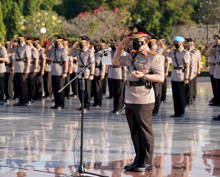 Beri Penghormatan ke TMP Kalibata, Kapolri Lanjutkan Semangat Pahlawan Wujudkan Indonesia Emas