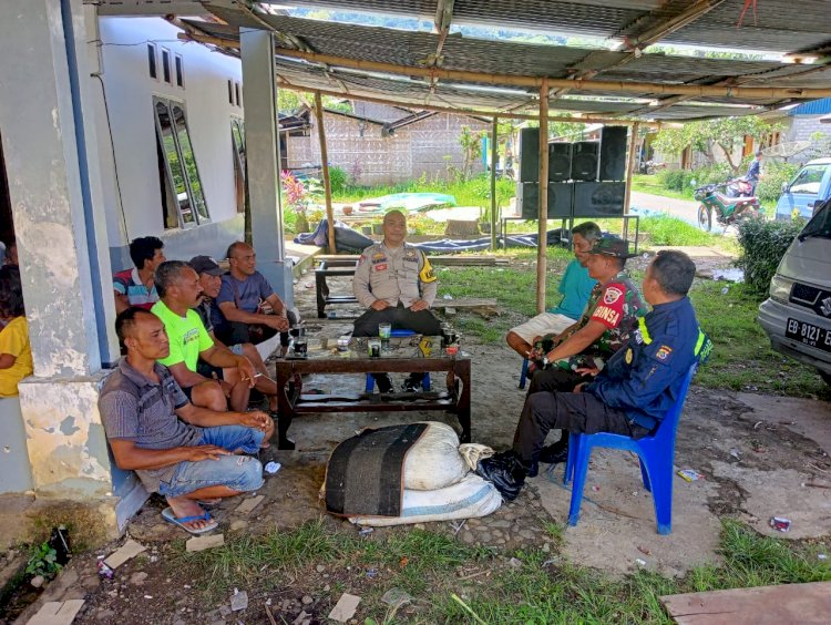 Kapospol Kecamatan Cibal Barat Laksanakan Sambang Terhadap Warga Masyarakat Desa Golo Woi Kecamatan Cibal Barat Kabupaten Manggarai.