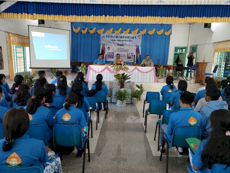 PENYULUHAN HUKUM  DI SMAK SETIA BHAKTI RUTENG