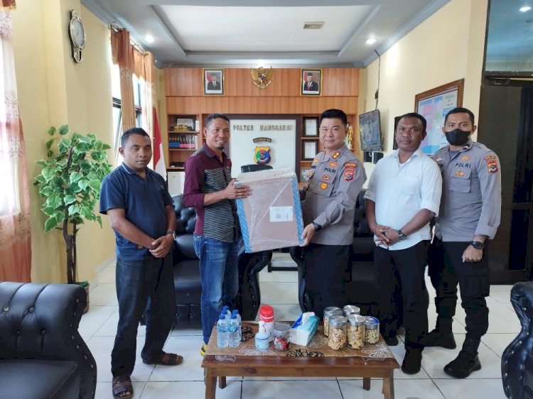 1(Satu) Paket Bantuan Alat Rapid Test Covid-19 Kepada Polres Manggarai.